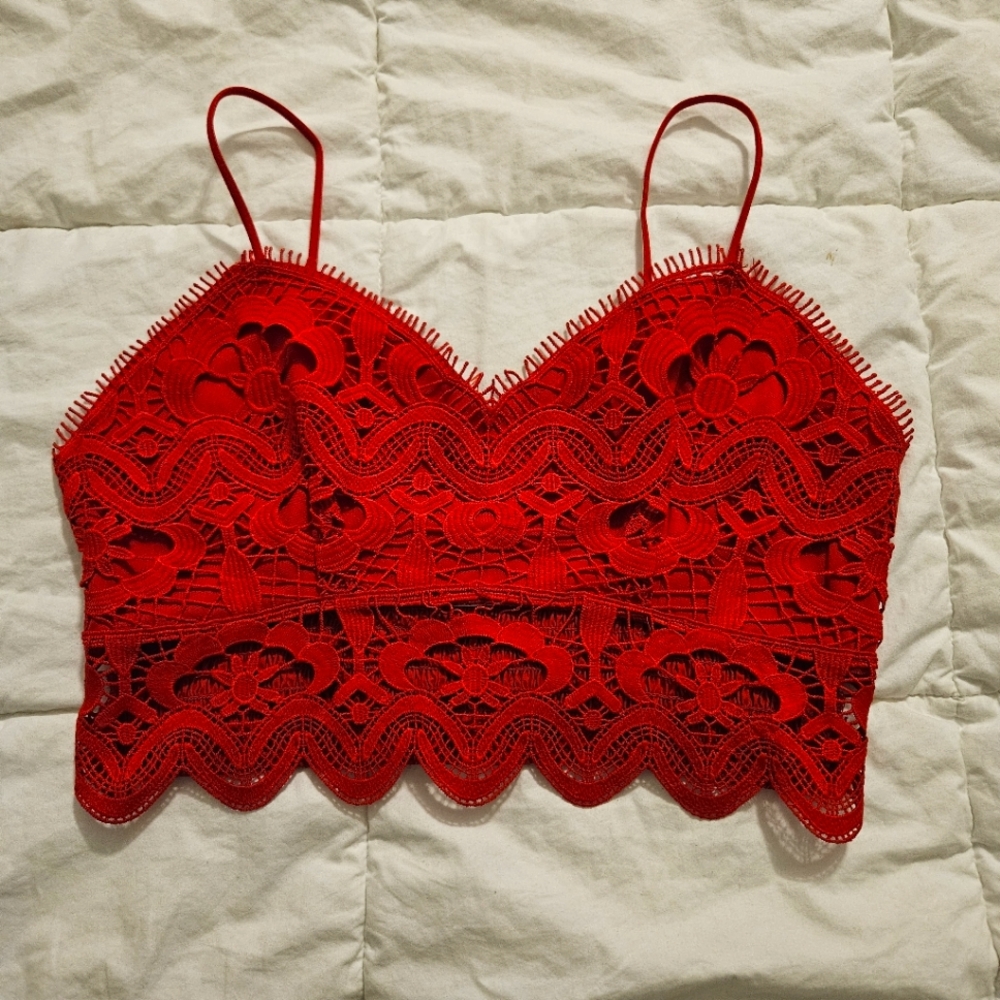 Rue 21 small lace crop
